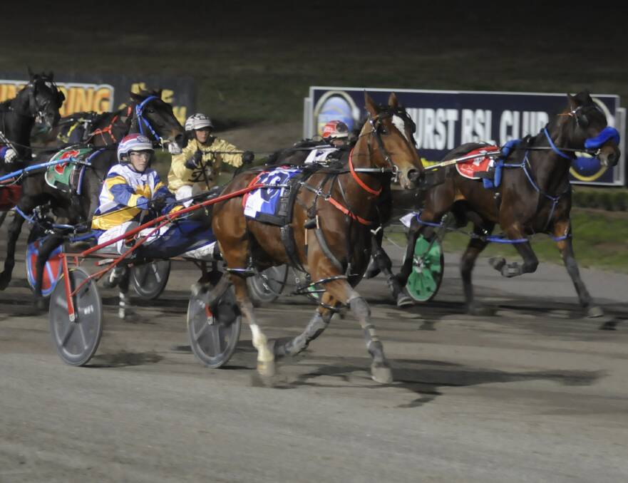IN THE MIX: War Dan Apollo (pictured, outside) will be driven by Mitch Turnbull at Parkes, at their Wednesday night meeting. Photo: CHRIS SEABROOK 051116ctrots1