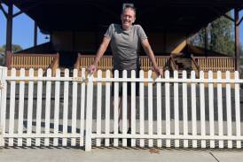 Bathurst historian Mark Windsor leaning on the fence at the Bathurst Sportsground. Picture by Bradley Jurd