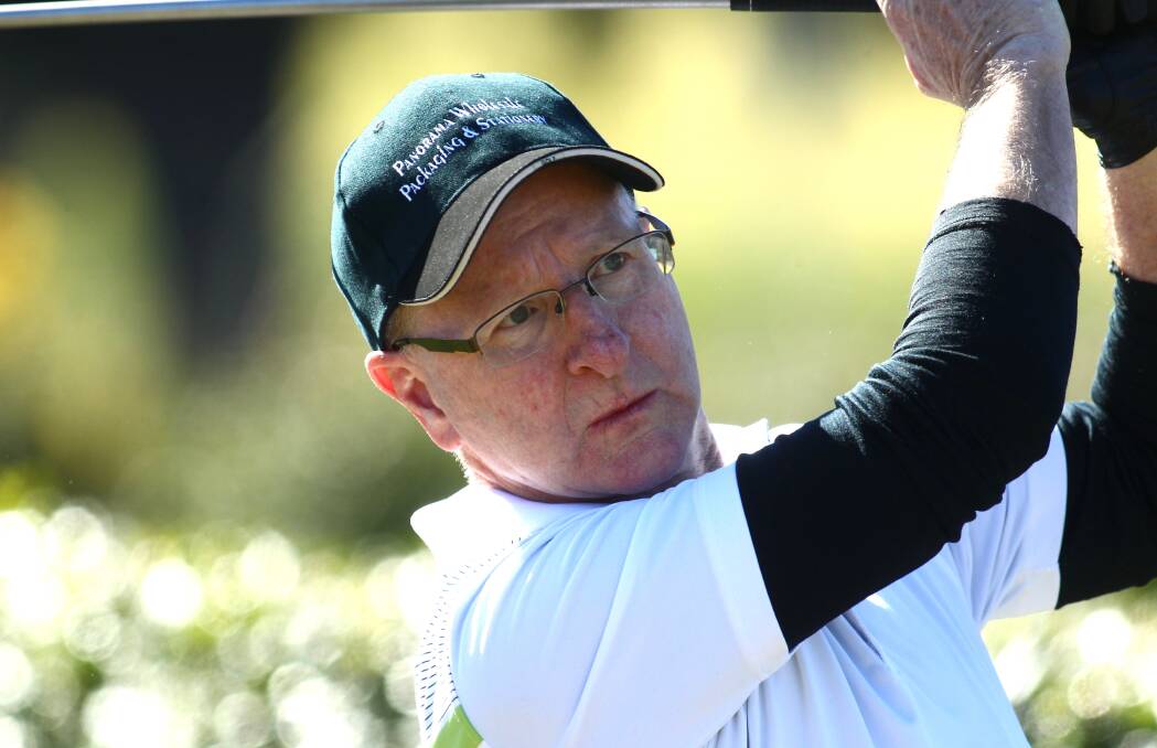 DOING THE ROUNDS: Jim Brilley tees off in a recent round at the Bathurst Golf Club. Photo: PHIL BLATCH 071616pbgolf4