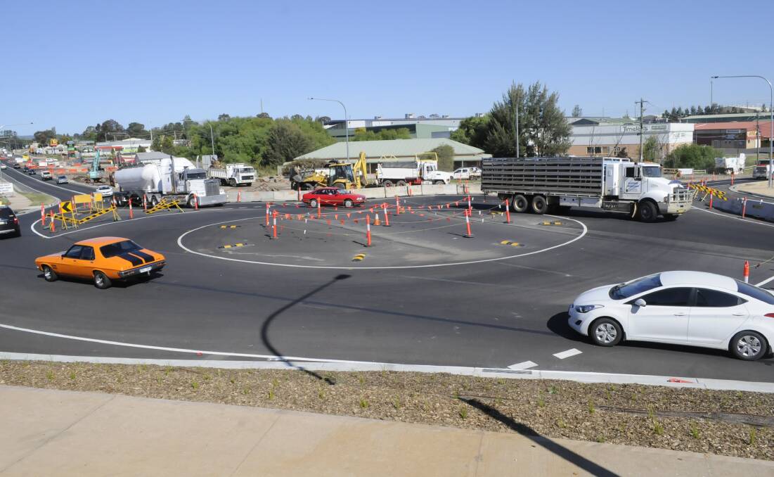 FAST AND SLOW: Are vehicles ignoring the 40 kilometre an hour zone through the roadworks on the Great Western Highway at Kelso?