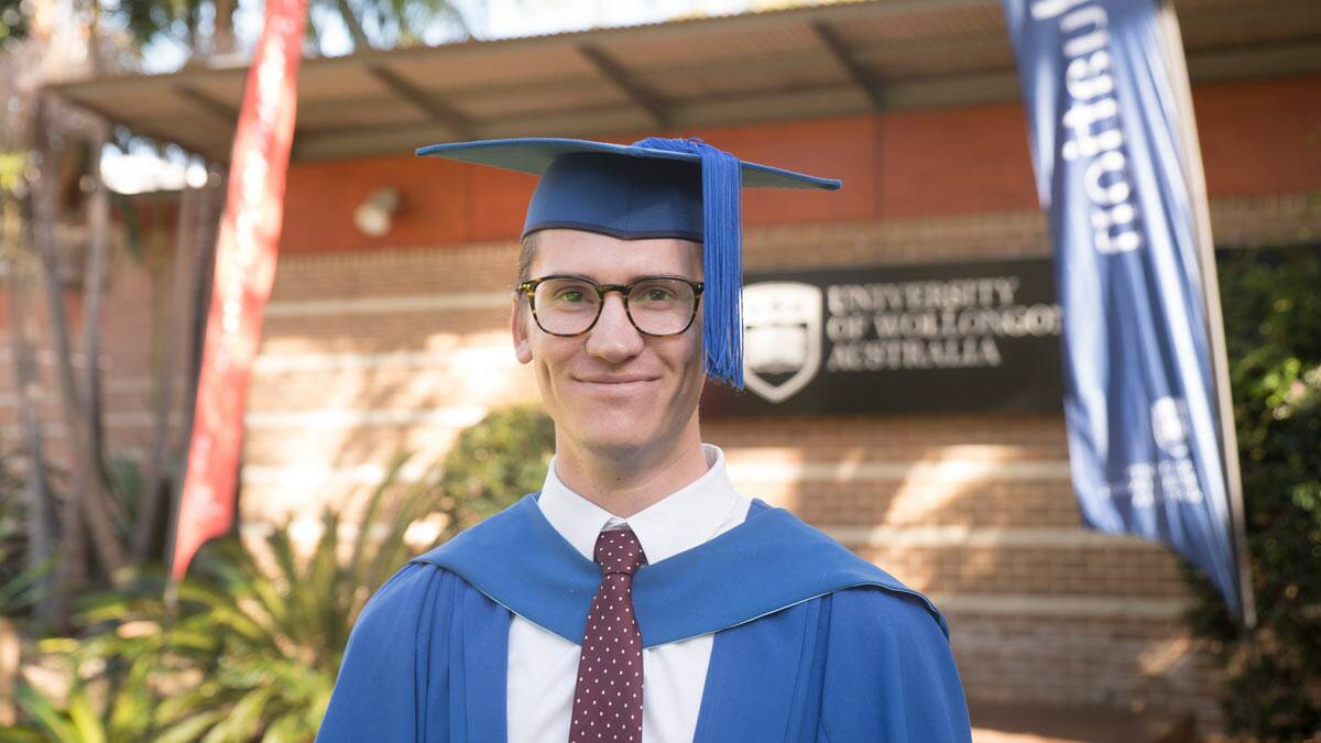 PRIZE: Former Bathurst boy Thomas Curran was recognised by the University of Wollongong at his graduation.