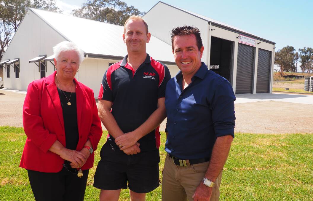NEW FACILITY: Oberon mayor Kathy Sajowitz, Stuart Pennells from Inland Building and Construction and Member for Bathurst Paul Toole.