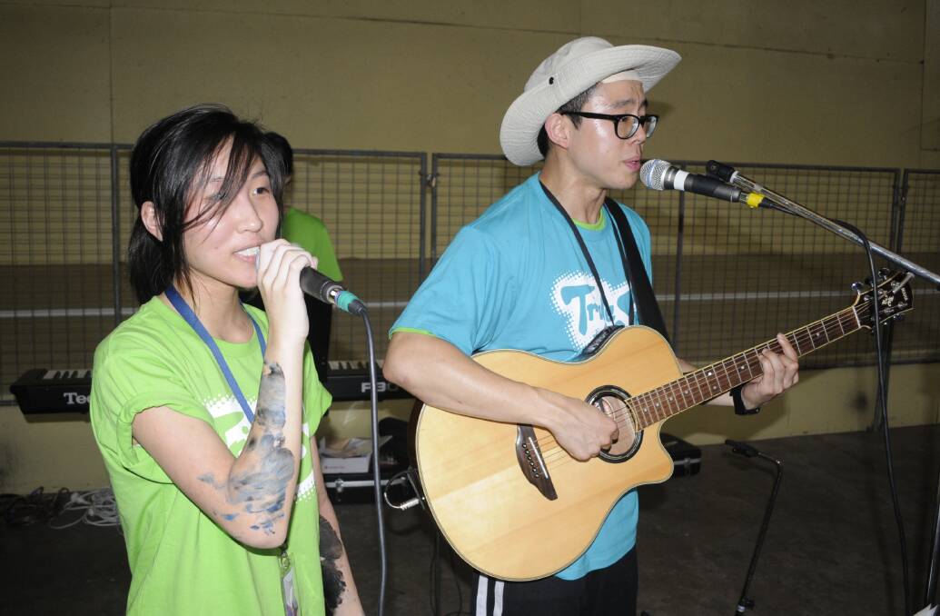 RIGHT NOTE: Emily Chow and Minwoo Yim perform at the Super Summer Slam as The Giggles. 011717csss8