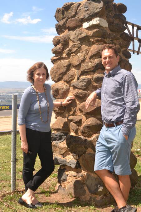 CHANGING TIMES: Professor Lesley Hughes and Councillor Jess Jennings on Monday. Professor Hughes was in Bathurst to make a presentation on climate change.