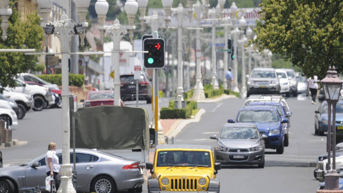 LACK OF CHEER: Bathurst Regional Council was criticised in December last year for the lack of bunting and decorations in the city's main street. Photo: CHRIS SEABROOK