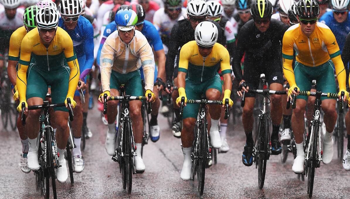 BACK IN GREEN AND GOLD: Mark Renshaw (left) will wear national colours again this October at the UCI Road World Championships.