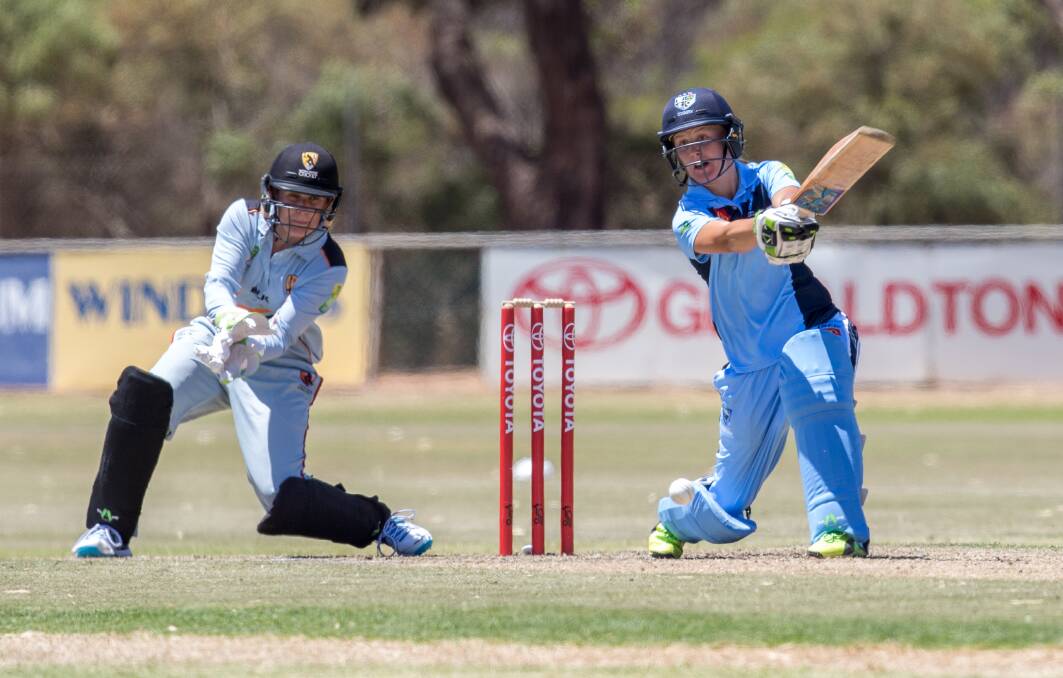 MIDDLED IT: Bec Cady had a good run with the bat at the Australian Country Championships. Photo: ARCTIC MOON PHOTOGRAPHY
