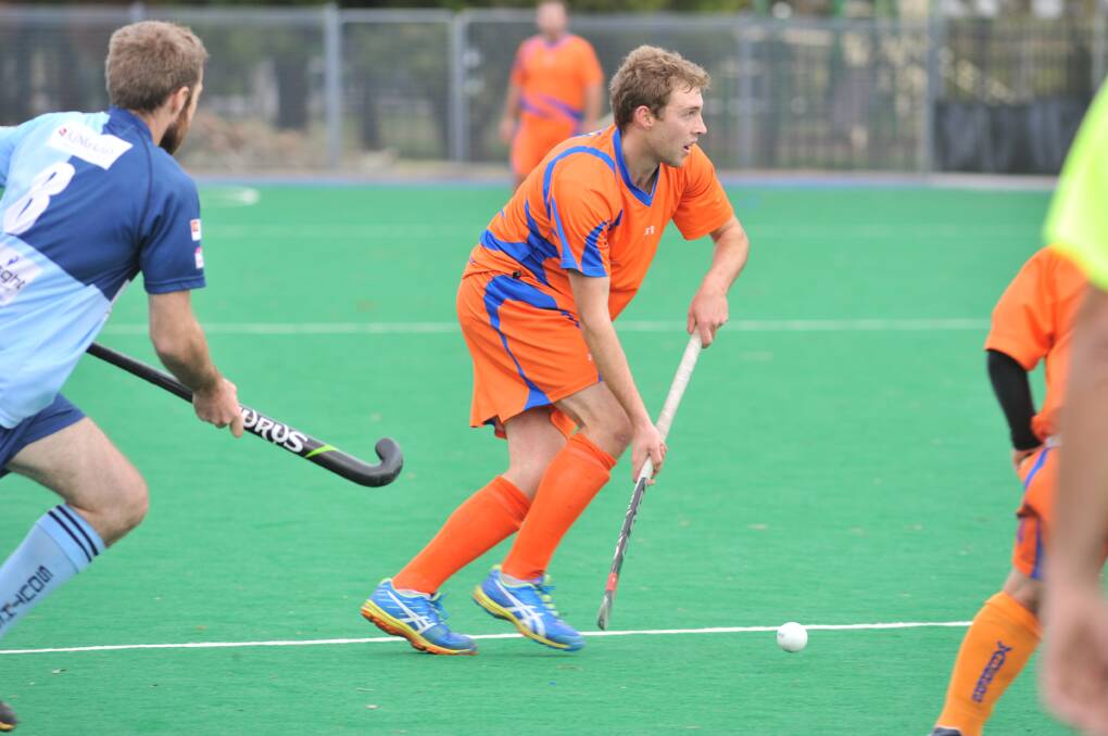 CRUNCH TIME: Nick Sharp will be key for Wanderers against Bathurst City this weekend. Photo: JUDE KEOGH 0702jkmenhock6