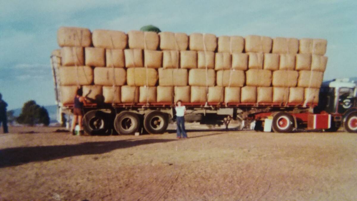 This 112 bale load of wool was sent from Green Hills, Blayney Rd. in the 1980’s and went to a Goulburn wool store.  The Burke’s Transport semi was loaded by Graeme Burke, Mark Dunbar and Cec Bonham.