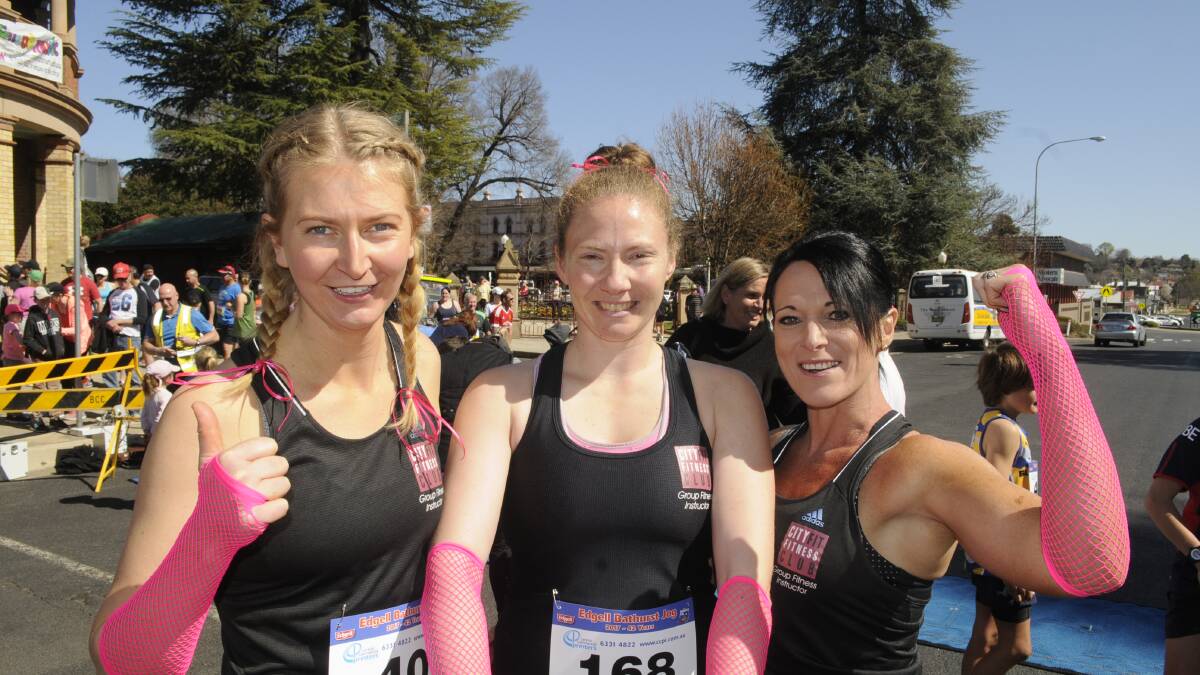 READY TO RACE: Left, Jess Bennett, Sam Ford and Kylie Watson, at the Edgell Jog.  091717cejog6