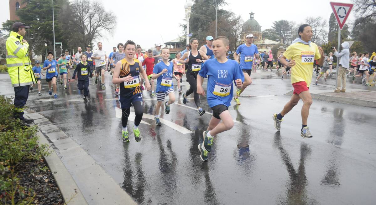 AND WE'RE OFF: Competitors in Sunday's Edgell Jog sprinting from the start line on Sunday morning. Photo: CHRIS SEABROOK.