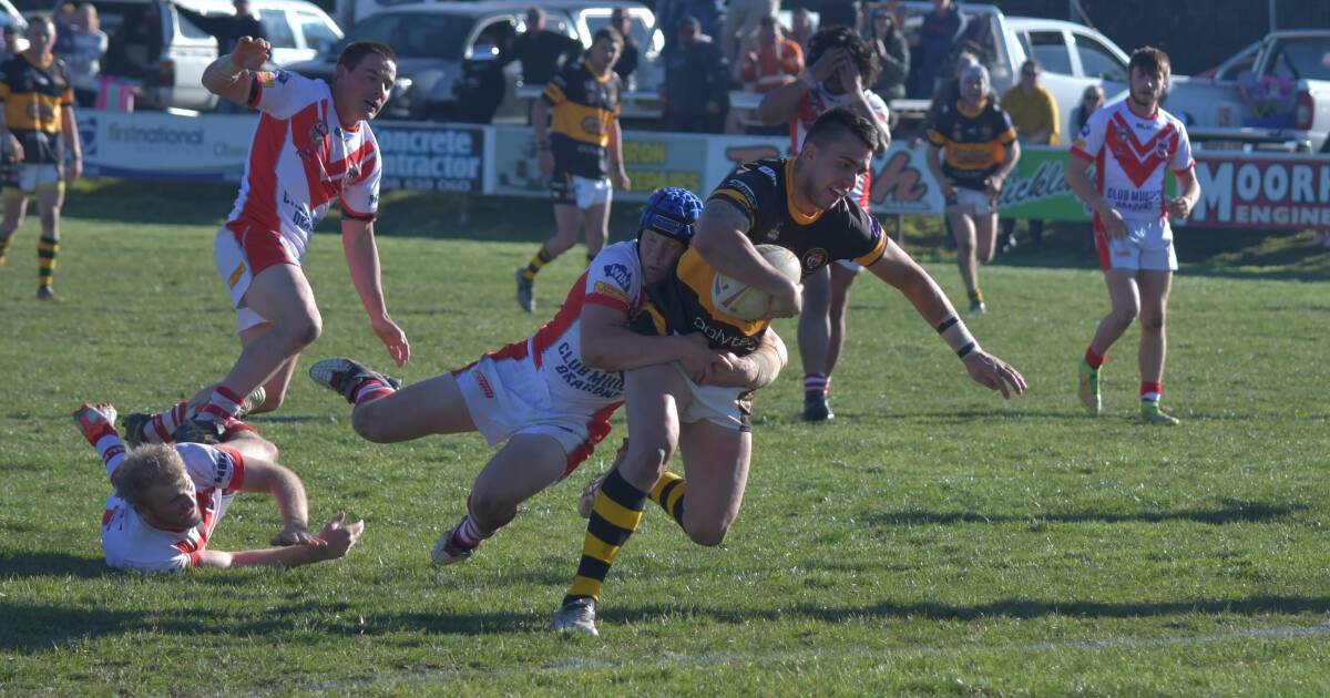 NOT ENOUGH: Oberon Tigers' Riccie Arriola dives over for his try on the stroke of half-time to bring to deficit back to 16-12 against the Mudgee Dragons on Saturday. Photo: ALEXANDER GRANT 082716agtigers