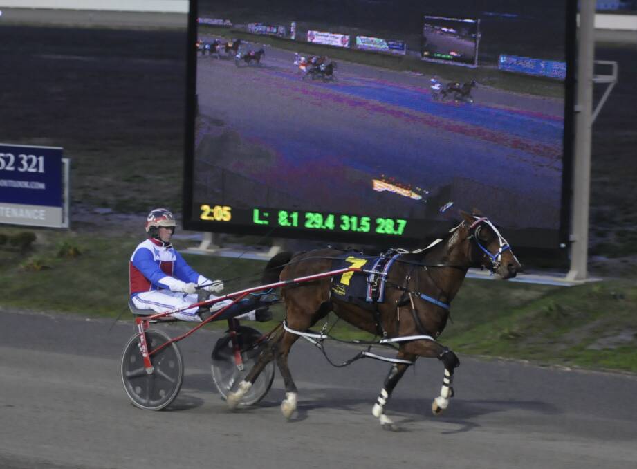 TOO EASY: Nathan Jack drives Our Millwood Maizie to success at Bathurst Paceway on Wednesday night in the Rangold P/L Pace (1,730 metres). Photo: CHRIS SEABROOK 070616ctrots1