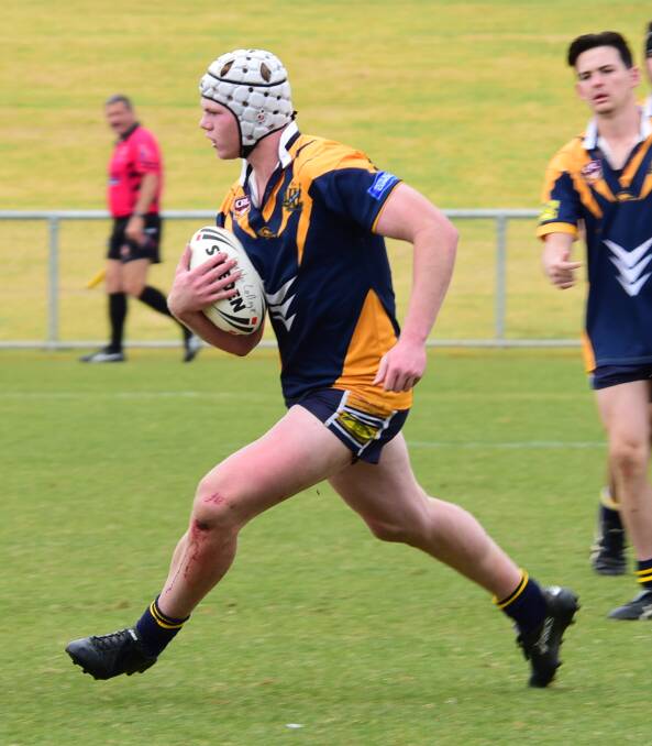 SOLID: Bathurst High's Riley Cheshire was one of his team's best players in the loss to Dubbo College on Thursday afternoon. Photo: PAIGE WILLIAMS