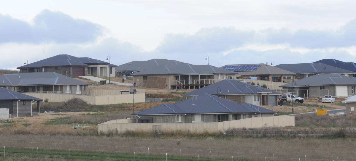 CITY IS HOT PROPERTY: Bathurst's impressive land sales, diverse economy and growing property demand has seen it labelled as the next property hot spot. Photo: CHRIS SEABROOK 040417csuburbs1