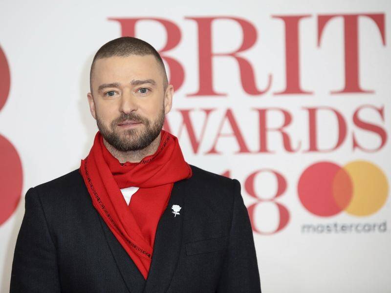 Stars at the Brit Awards are carrying white roses to show their support for the Time's Up movement.