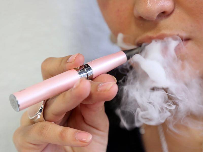 E-cigarettes don't reduce the risk of cancer, WHO says, and the tobacco industry fights controls.