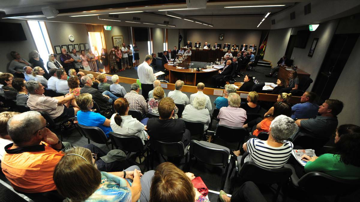 DUBBO: South Dubbo residents used the public forum at last week's Dubbo City Council meeting to voice their opposition to a proposed rezone of South Dubbo, watch by a packed gallery of about 100 people. Photo: BELINDA SOOLE.