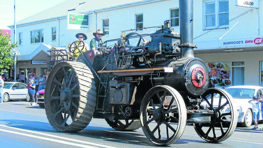 OBERON: In perfect weather, visitors and locals lined Oberon’s main street last Saturday for the annual Highland Steam and Vintage Fair grand rally.