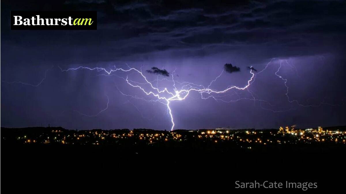 Sarah-Cate Henderson says she took this photo on Thursday night looking over Oberon, towards Bathurst. Spectacular shot! If you have a photo you would like to share email it to acoomans@fairaxmedia.com.au