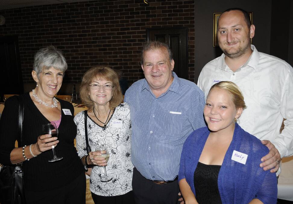 SNAPPED: A Welcome Home Dinner was held recently for veterans from
post-Vietnam conflicts and peacekeeping operations and their partners. Ann Ward, Coral and Lyle Oreal met up with Karly and Andrew Wren.