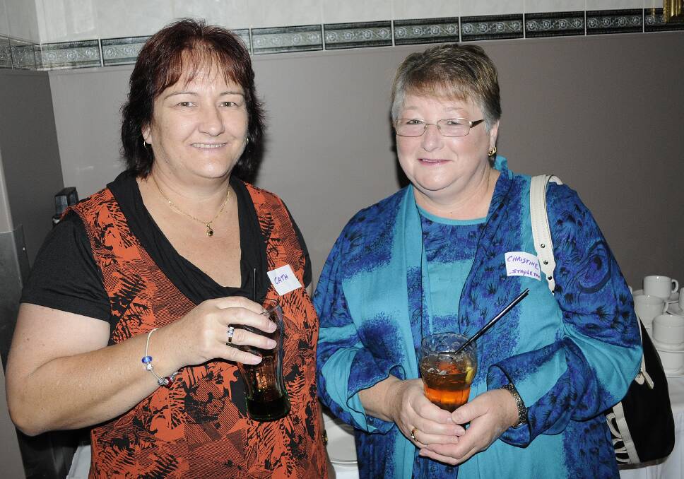 SNAPPED: A Welcome Home Dinner was held recently for veterans from
post-Vietnam conflicts and peacekeeping operations and their partners. Cath O’Neill and Christine Stapleton enjoyed the evening.