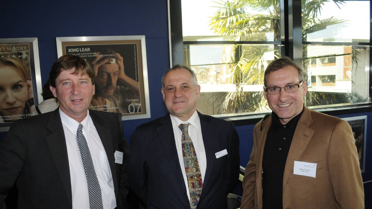 NETWORK: Christopher Morgan (Abercrombie House), Professor Steven D'Alessandro (CSU) and Nigel Flowers (SHIFT Lab) at yesterday’s business seminar. 	081915cwshop1