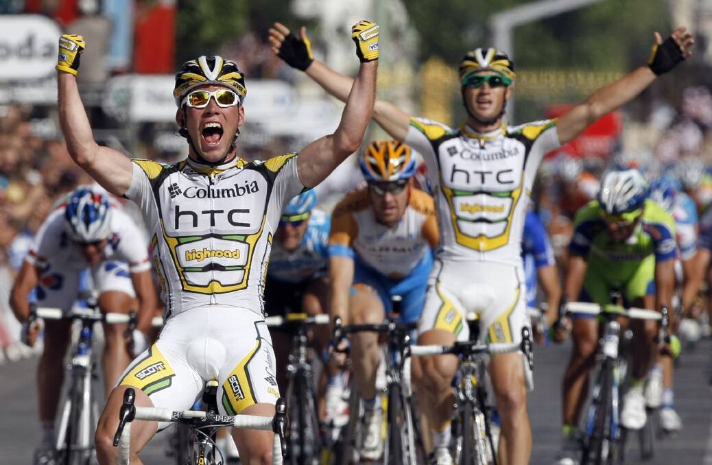 BACK TOGETHER: After helping Mark Cavendish (left) to dominate Tour de France sprints for three years, including this victory in Paris in 2009, Mark Renshaw (right) will contest the world’s biggest cycling event alongside the Isle of Man sprinter once more next month. 	072709rens1