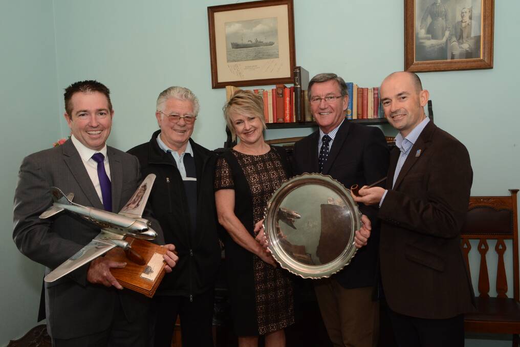 VALUABLE FUNDING: Member for Bathurst Paul Toole, Central NSW Tourism chairman Norm Mann and executive officer Lucy White, mayor Gary Rush and council’s cultural and community services director Alan Cattermole yesterday. Photo: PHILL MURRAY 	010616ptourist1
