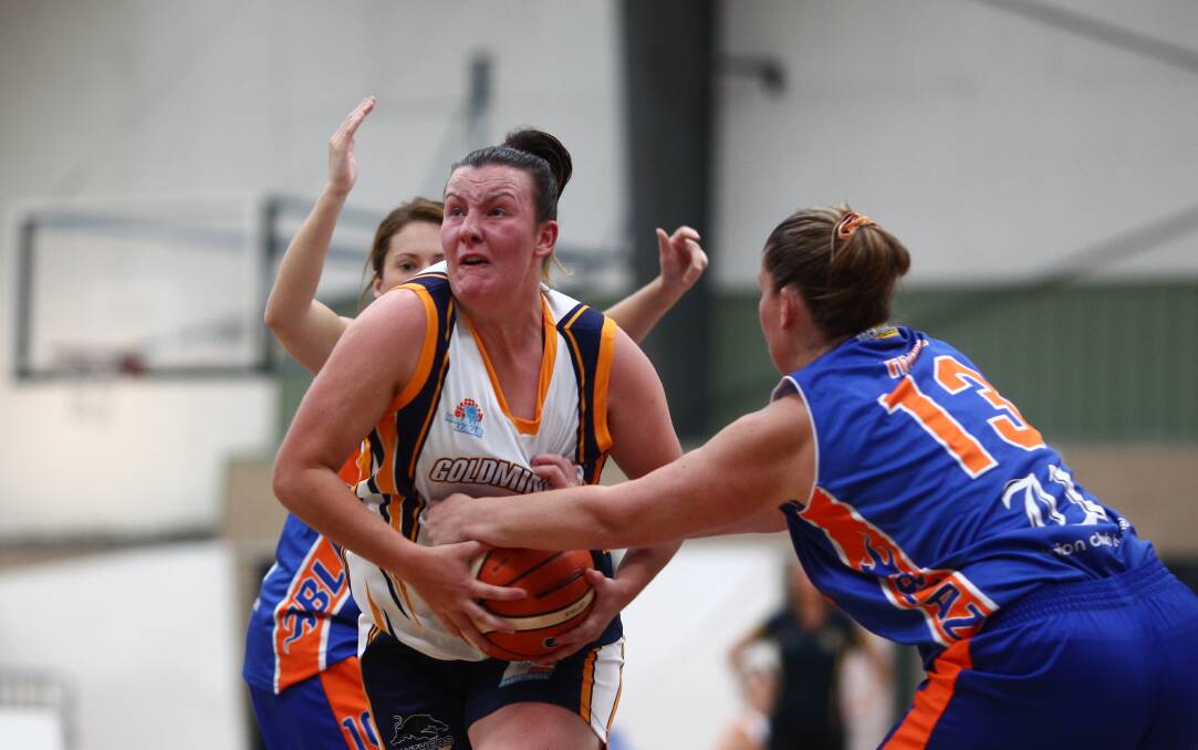 TRIPLE HEADER: It’s a busy weekend for Chelsea Noon and the Bathurst Goldminers who have three women’s State League Basketball matches to play. Photo: PHIL BLATCH 	040916pbgoldminers3