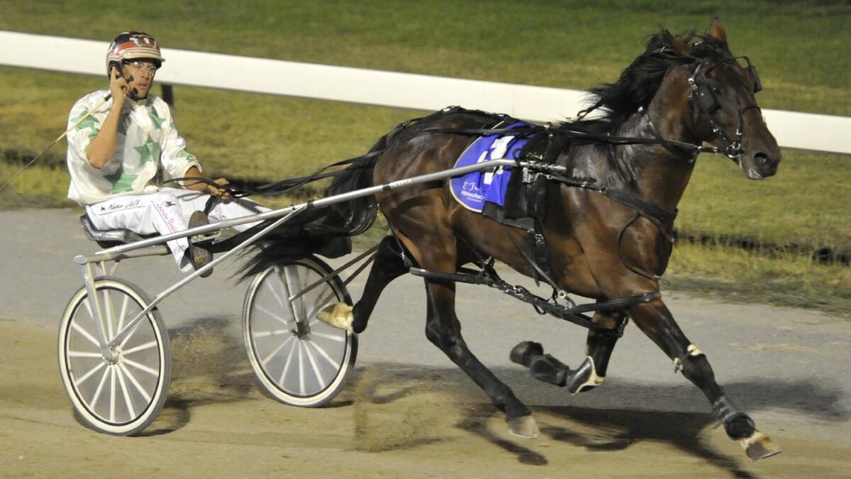 BETTER PROSPECT: Nathan Jack drivers Bettermatch to victory in the MIA Breeders Plate Final. The two-year-old will be in Bathurst tomorrow night chasing victory in another feature series – the annual Bathurst Gold Crown. Photo courtesy of the Daily Advertiser 031815bettermatch2