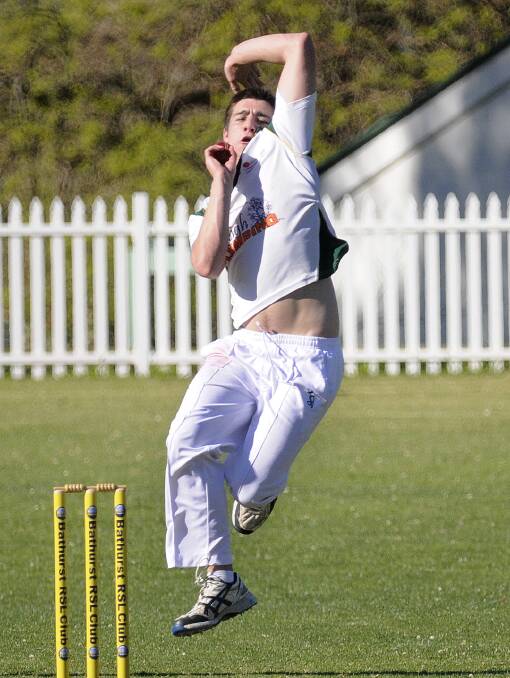 STEPPING UP: Ricky Daymond picked up a couple of wickets in the absence of new ball specialist Aaron Seymour on Saturday in Ox-Cents’ big win over Blayney Bushrangers.  Photo: CHRIS SEABROOK  101814cents1