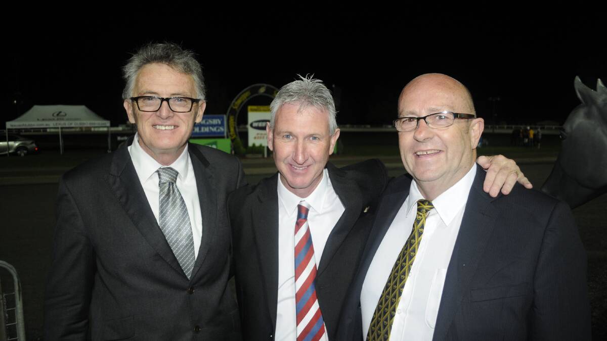 Left, Chris Gray(MC), Danny Dwyer(CEO,Bathurstv Harness Racing Club) & Mark Collins(President,Bathurst Harness Racing Club).