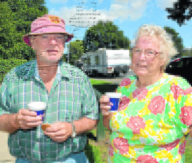 TIME FOR A CUPPA: Ron and Dot Jones from Caboolture in Queensland stop for a break at Bathurst Driver Reviver yesterday on their way to the mighty Murray River in South Australia. Photo: ZENIO LAPKA 012515zreviver1