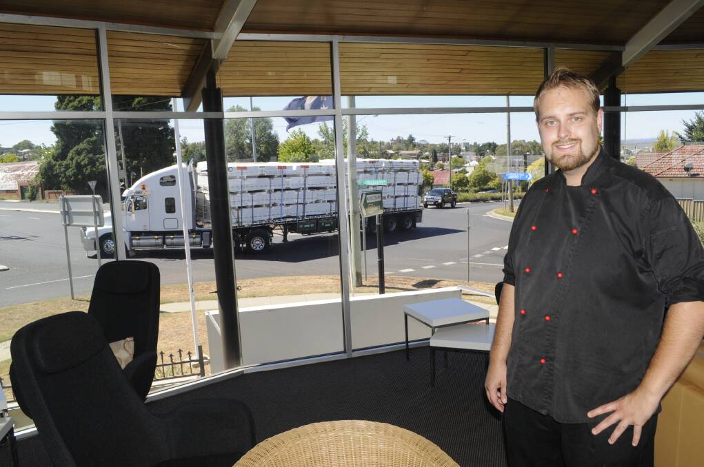 FOOD FOR THOUGHT: Celsius Bar and Grill head chef Eldon Brackenreg has no trouble believing Bathurst has been named as the 14th best value holiday destination in Australia. Photo: CHRIS SEABROOK 021715celsius