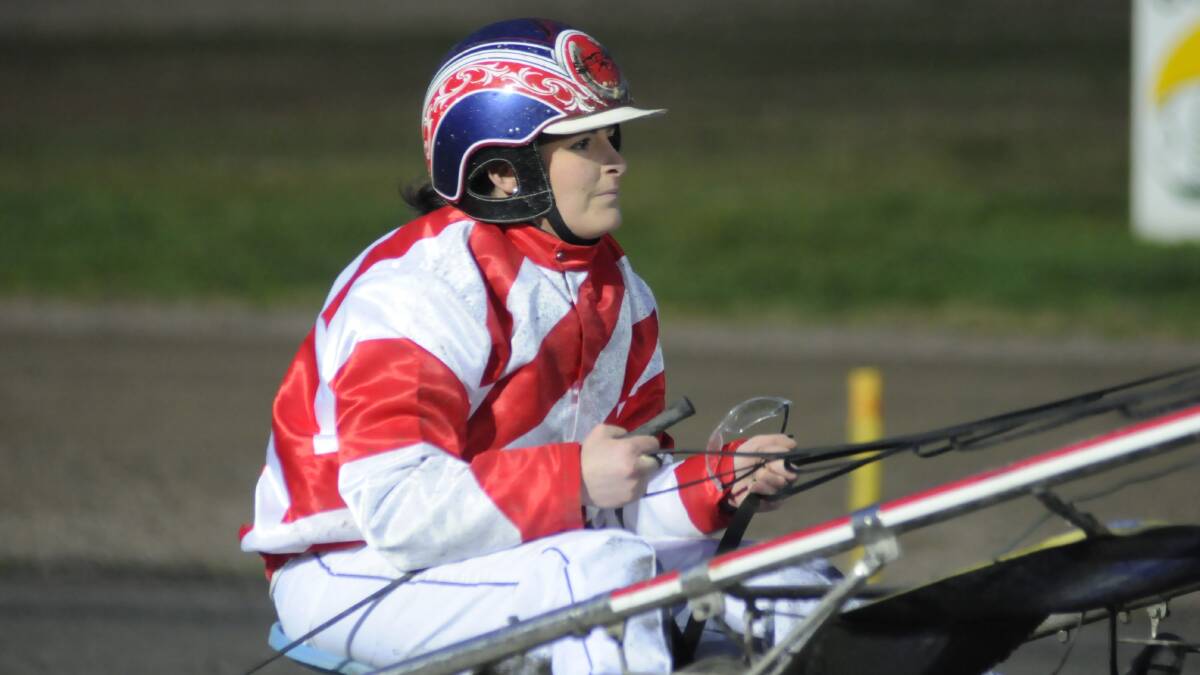 HOPEFUL: Bathurst driver Anglea Hedges believes Ned Pepper has the talent to win tonight’s Where Horses Fly Country Series Heat at the Bathurst Paceway. Photo: CHRIS SEABROOK 081711ctrots3