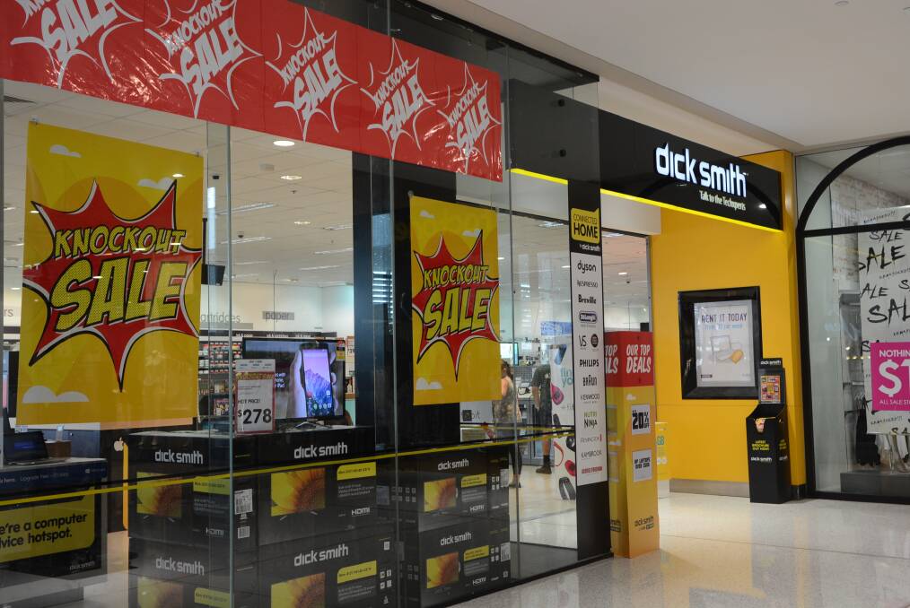 IN LIQUIDATION: Dick Smith Bathurst will remain open until it is sold off after its parent company was placed into receivership this week. Photo: PHILL MURRAY 010616pdick