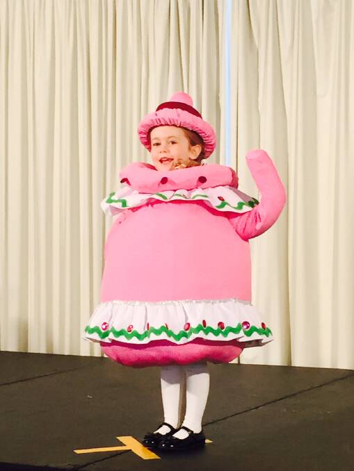 Sailor Denyer aged 4 performs her rendition of I'm a Little Teapot.