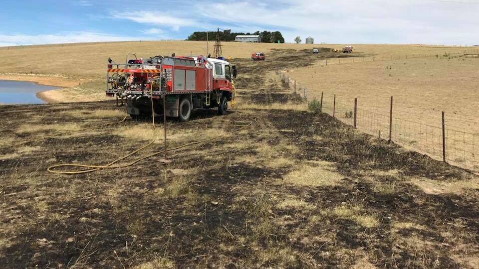 Firefighters on scene at a grass fire on a property near Vittoria. Photo: PERTHVILLE GEORGES PLAINS RFS 012018rfs11