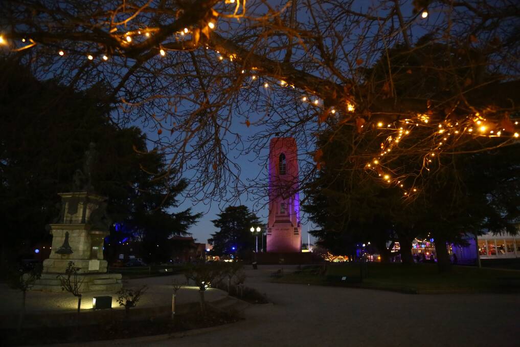BEAUTIFUL PARK.: Kings Parade looked stunning during the recent Bathurst Winter Festival. Photo: PHIL BLATCH 070317pblights1