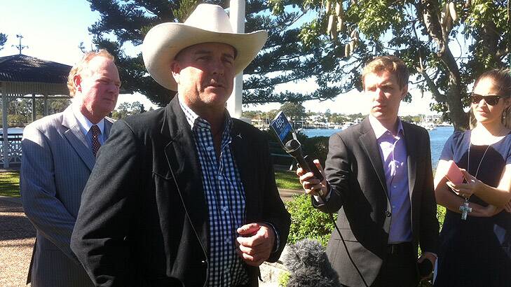 Singer James Blundell hitches his star to the Bob Katter bandwagon. Photo: Tony Moore