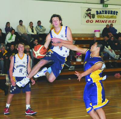 FLYINGHIGH: Bathurst guard Joe Tighe is currently producing some of his best basketball. Photo: CHRIS SEABROOK 052910cgoldmythm4