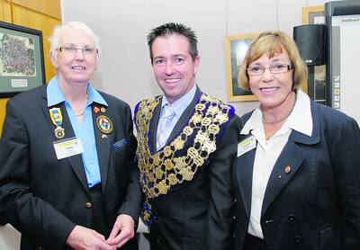 WELCOME: Rotary District Governor, Irene Jones, Mayor of Bathurst Regional Council Paul Toole and Sandra McKersey, representing the International Rotary President during this weekend's Rotary District Conference. 031910protary5