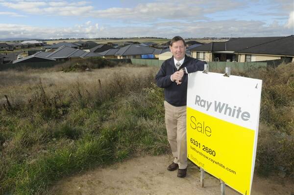 INVESTOR HAVEN: Peter Ison of Ray White Real Estate isn't surprised Bathurst has been earmarked as an investment hot spots. 072010cland1
