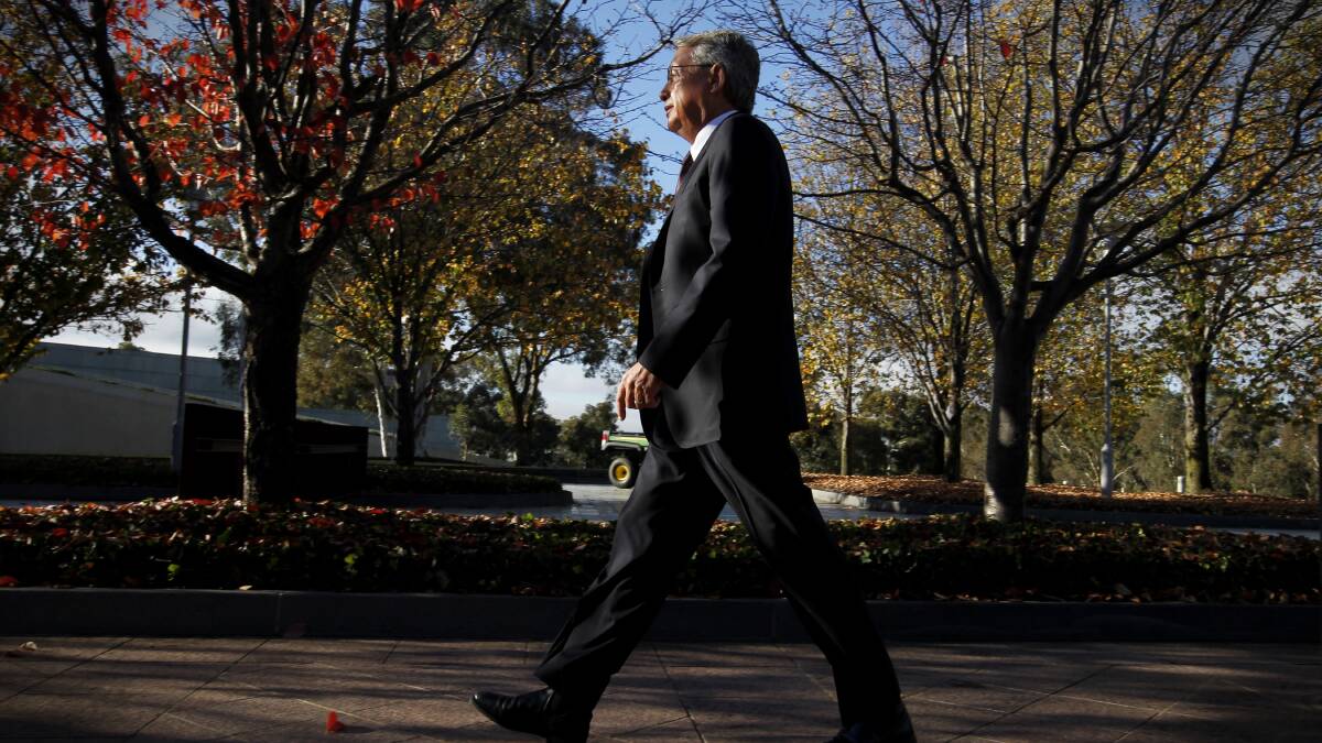 Treasurer Wayne Swan poses on arrival at Parliament House, Canberra on Tuesday 14 May 2013. Photo: Andrew Meares