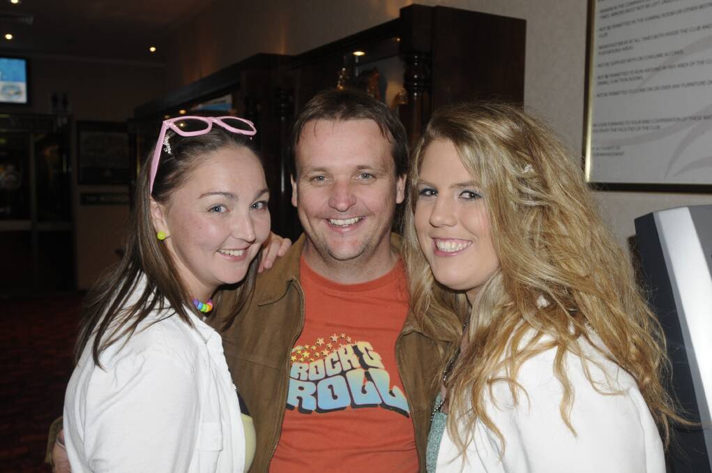 More than 200 gathered at the Bathurst RSL for an 80s and 90s themed disco including Cazna Tasker, Ben Hope and Jena Shaw. 