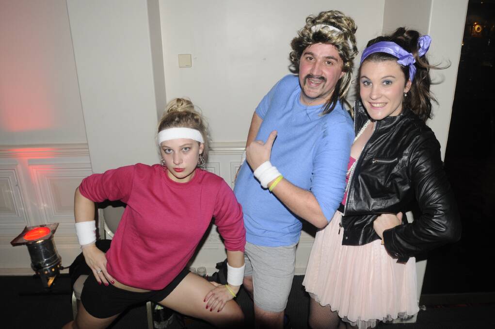 More than 200 gathered at the Bathurst RSL for an 80s and 90s themed disco including Tilly Allard, Dom Ingersole and Carla Gates. 