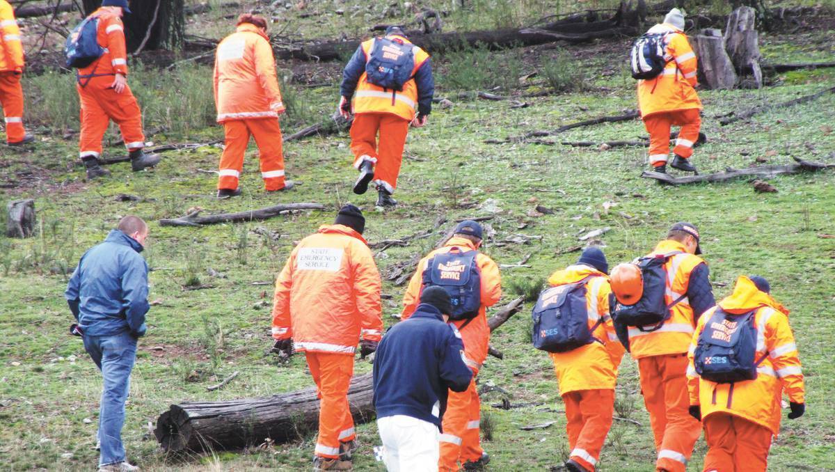 June 2009: SES volunteers searching the area where the remains were found.