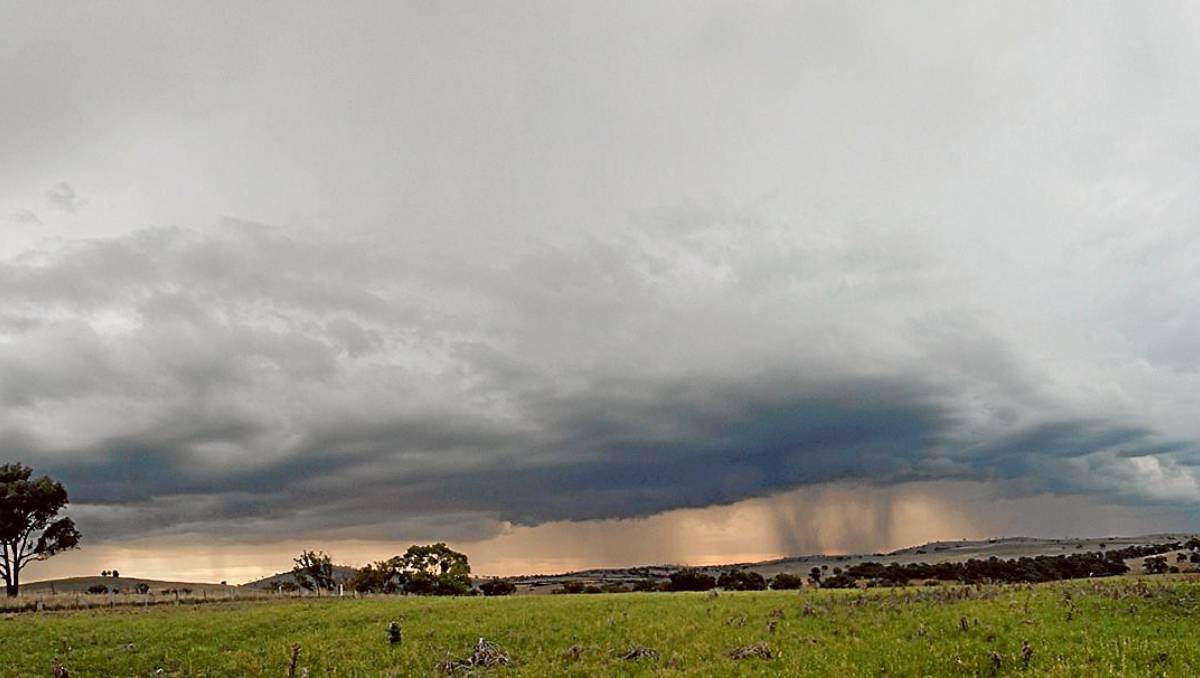 The rain comes in north of Boorowa. Photo: Ian Oswald-Jacobs. 