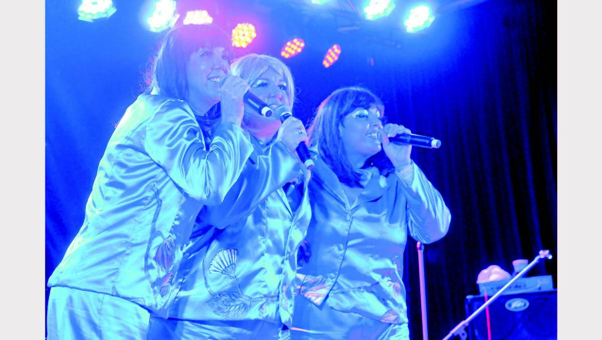 PARKES: Scenes from the 2013 Trundle Abba Festival